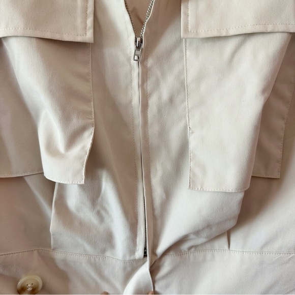 NWT Vestique Safe and Sound Romper Cream Utility Medium - Picture 6 of 11